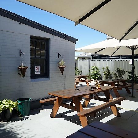 Rosehill Hotel Sidney Exterior foto