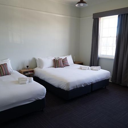 Rosehill Hotel Sidney Exterior foto